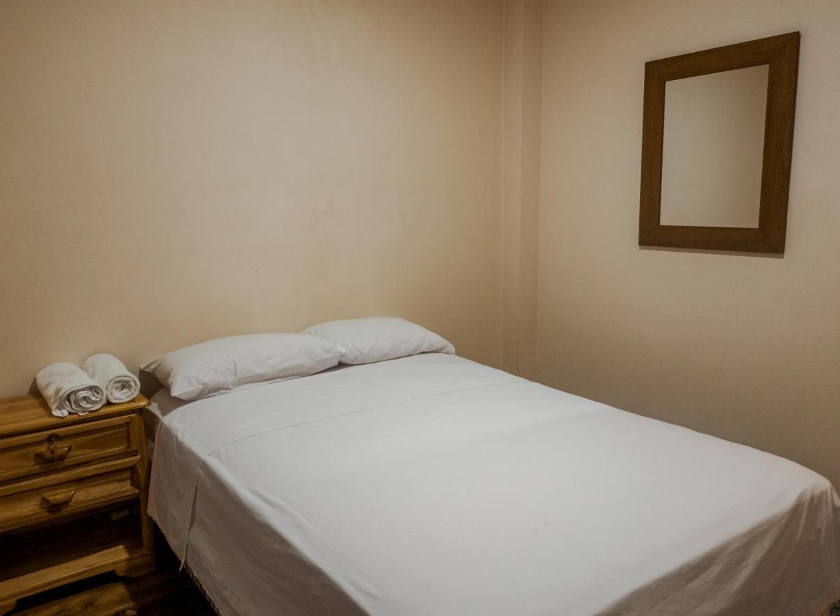 Hostal Tortuga Dorada Puerto López Buitenkant foto