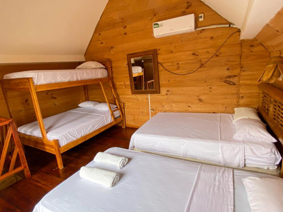 Hostal Tortuga Dorada Puerto López Buitenkant foto