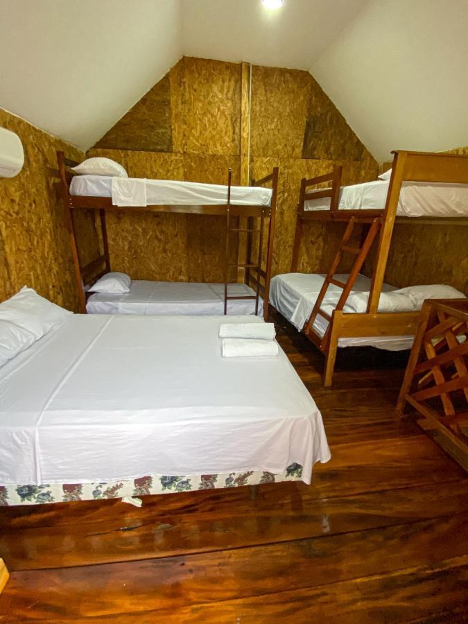 Hostal Tortuga Dorada Puerto López Buitenkant foto