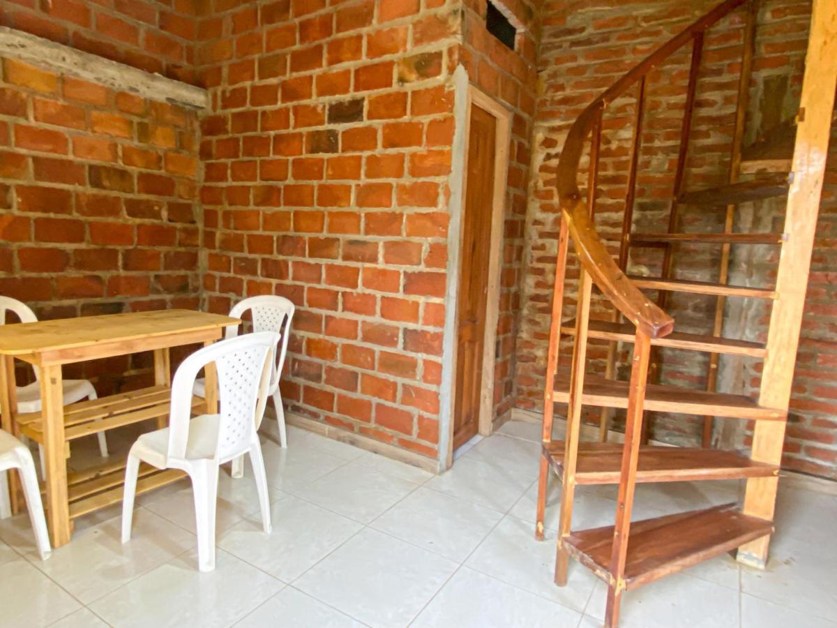 Hostal Tortuga Dorada Puerto López Buitenkant foto